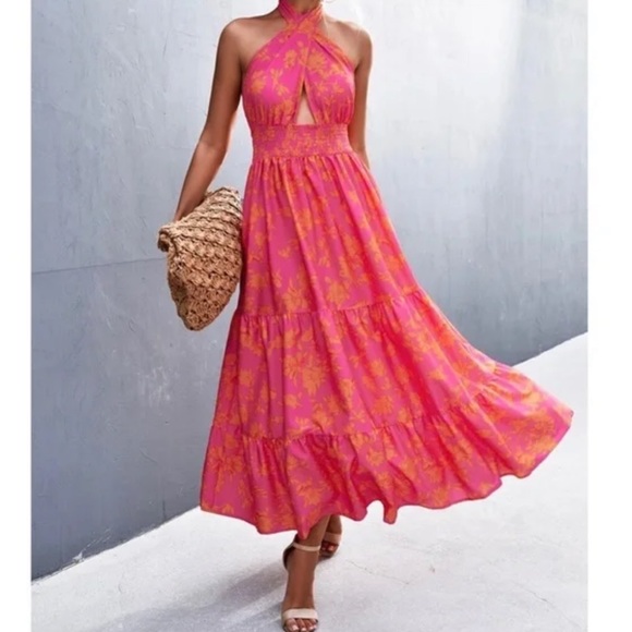 Dresses & Skirts - Boho floral print halter maxi dress